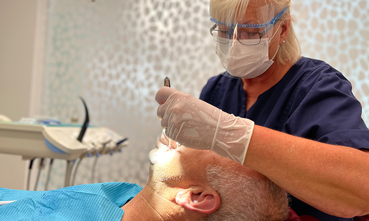 Behandlungen bei Ihrem Zahnarzt in Coppenbrügge